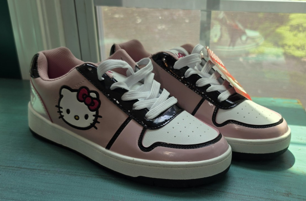 Hello Kitty Women's Sneakers Pink Size 10 Sanrio Brand New Kawaii WMHK24BB001